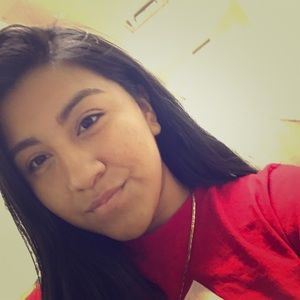 Meet your Posher, Stephany